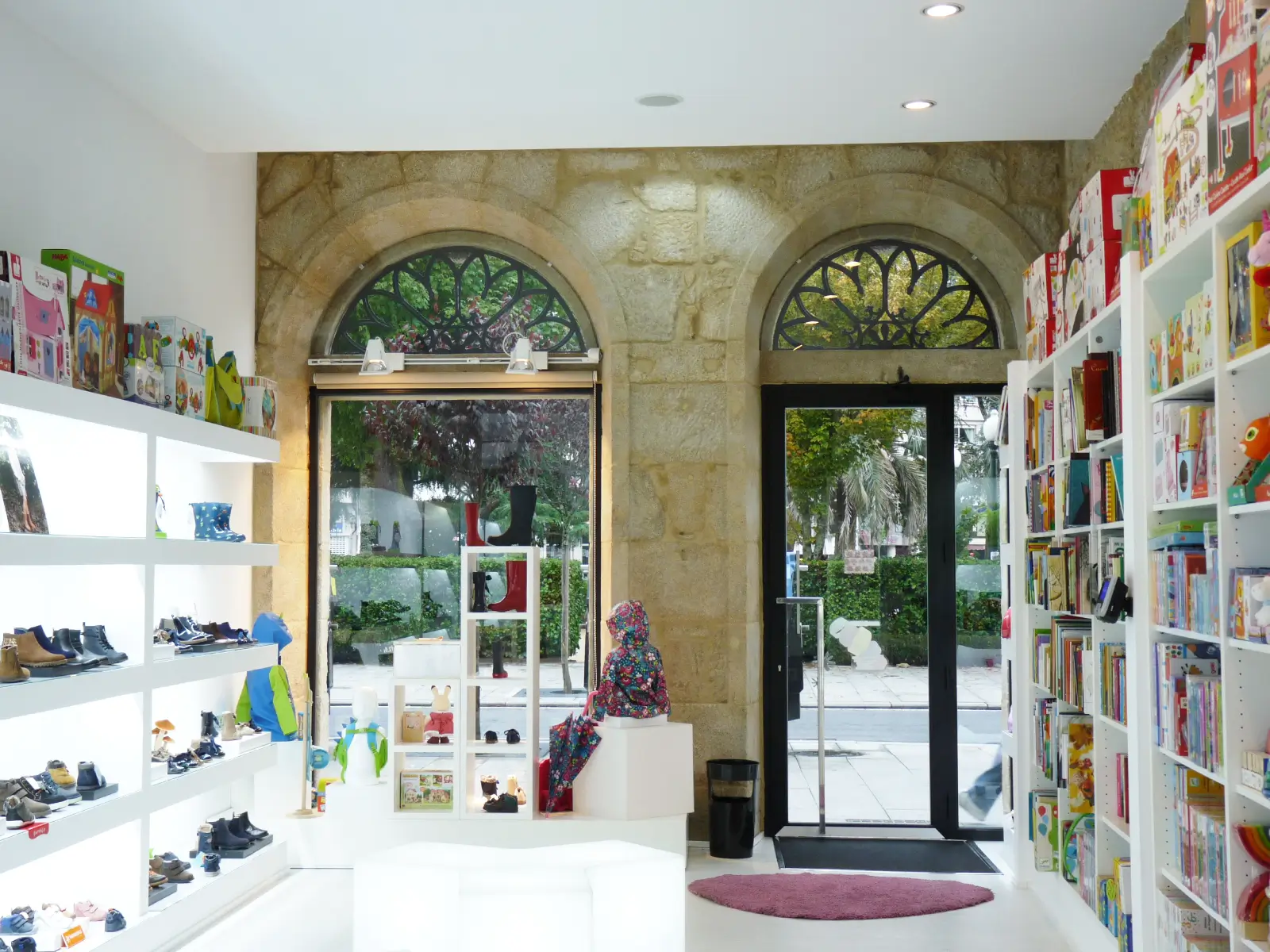 proyecto de arquitectura industrial comercial tienda mandamama