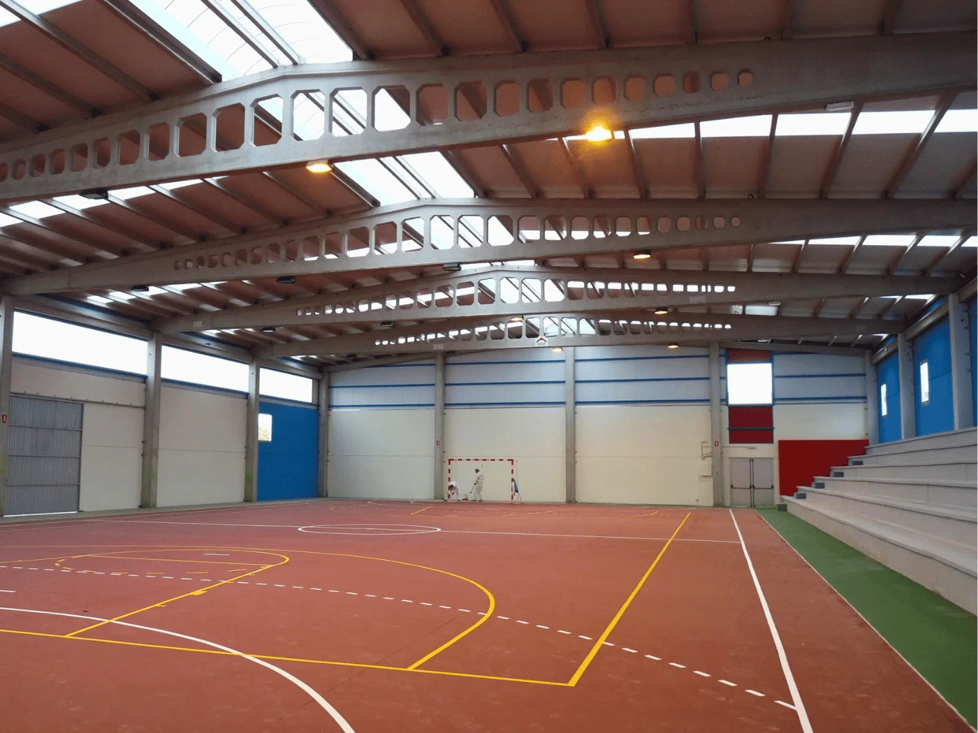 imagen destacada edificios publicos pabellon deportes villar