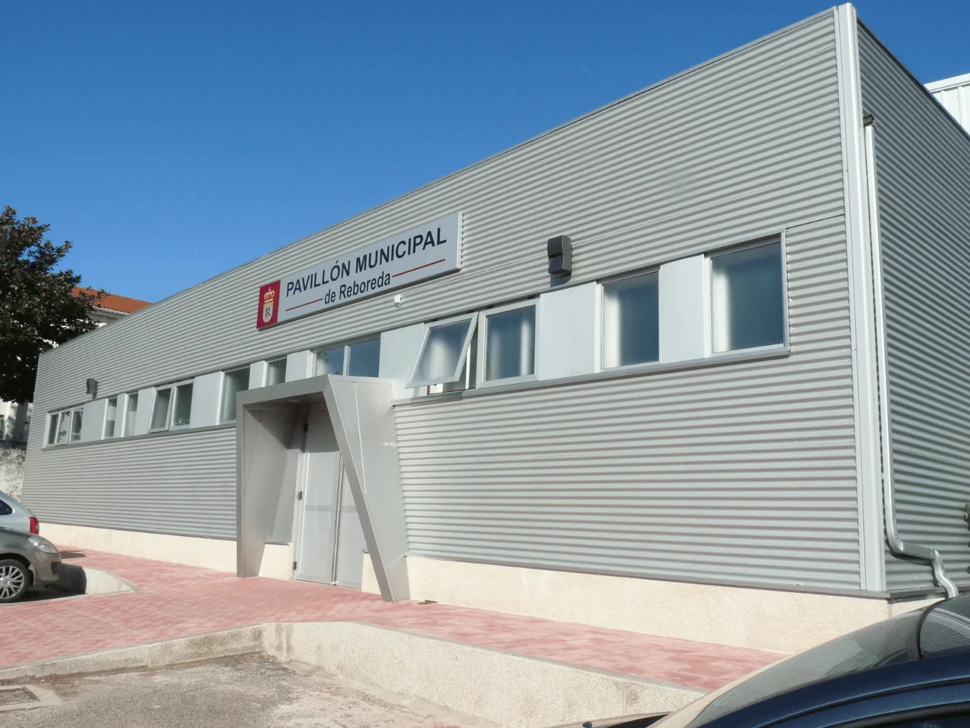 imagen destacada edificios publicos reforma de pabellon deportivo